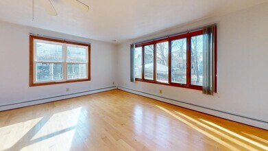 149 Locust St, Unit R in Winthrop, MA - Building Photo - Building Photo