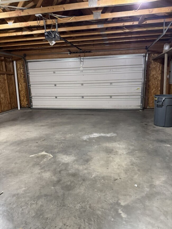 637 E Oregon Ave in Hermiston, OR - Building Photo - Building Photo