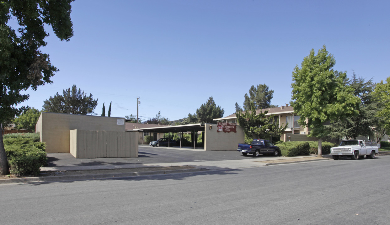 Rancho Encino Apartments in Morgan Hill, CA - Building Photo