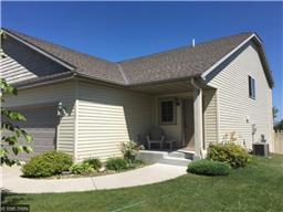 1127 Mockingbird Loop in Sartell, MN - Building Photo