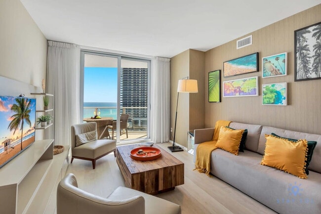 4111 S Ocean Dr in Hollywood, FL - Building Photo - Building Photo