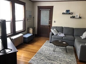 258 Robbins St in Waltham, MA - Building Photo - Building Photo