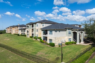 Panorama Villas in Austin, TX - Building Photo - Building Photo