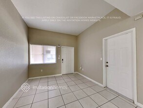 8887 SW 220th Ln in Cutler Bay, FL - Foto de edificio - Building Photo