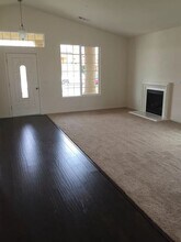 9501 Whitman Ave in Bakersfield, CA - Building Photo - Building Photo