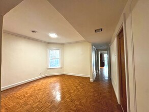 6937 S Merrill Ave in Chicago, IL - Building Photo - Building Photo