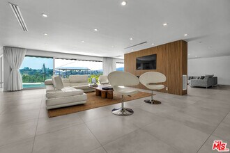 849 Glenmere Way in Los Angeles, CA - Building Photo - Building Photo