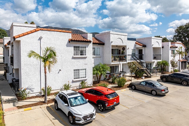 Huntington Oaks Village 55+ Senior Community in Duarte, CA - Foto de edificio - Building Photo