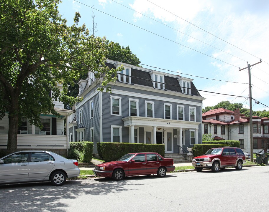 48 Granite St in New London, CT - Building Photo