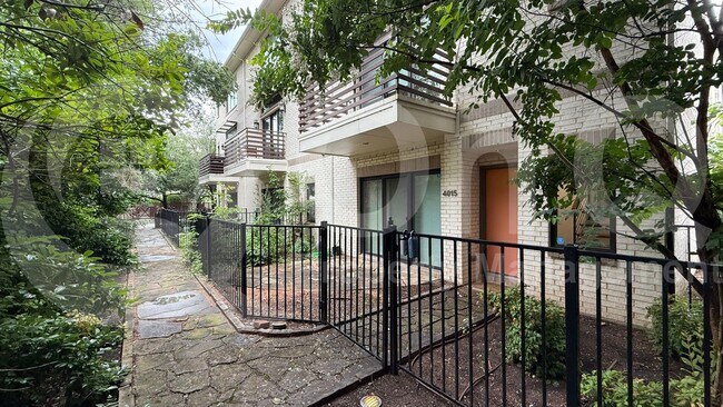 4015 Lemmon Tree Pl in Dallas, TX - Building Photo - Building Photo