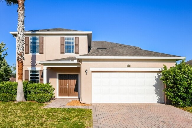 property at 2420 Plantation Oak Dr