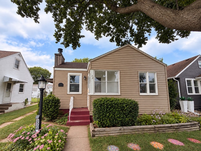 property at 2008 44th St