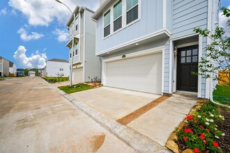 3331 Young Clover Wy in Houston, TX - Building Photo - Building Photo