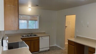 3616 Kingdom Ct in Virginia Beach, VA - Building Photo - Building Photo
