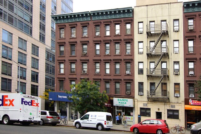 1565 York Ave in New York, NY - Building Photo - Building Photo