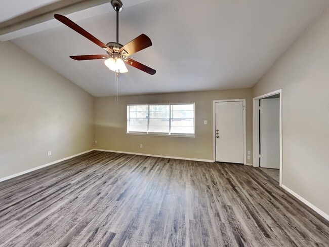 property at 3631 Dawnwood Dr