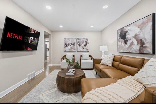 3222 S 52nd Ct in Cicero, IL - Building Photo - Building Photo