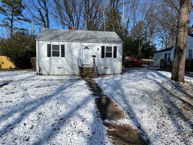 property at 6630 Fitzhugh Ave