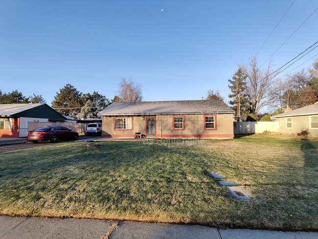 property at 1011 Elm Ave