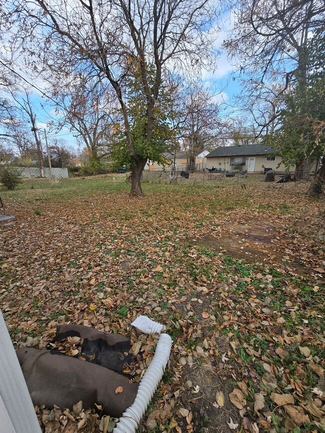 1140 St Rose Ln in Sauget, IL - Building Photo - Building Photo