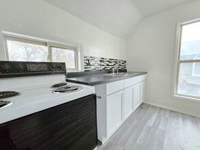 3312 E Mishawaka Ave in South Bend, IN - Building Photo - Building Photo