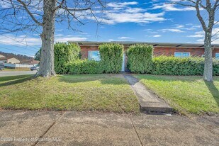 801 Moosic Rd in Old Forge, PA - Building Photo