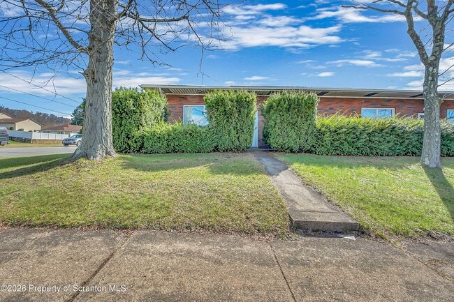 property at 801 Moosic Rd