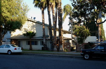 1807 W Sumac Ln in Anaheim, CA - Building Photo - Building Photo