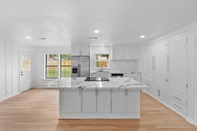property at 2214 Ansbury Dr