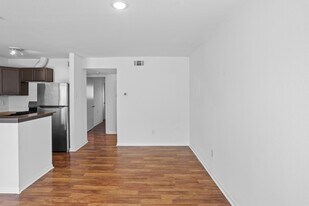 1408 Hughes St in Houston, TX - Building Photo