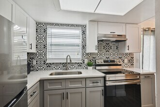 1024 Manor Dr in Orlando, FL - Building Photo - Building Photo