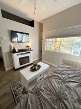 39850 St Honore Dr in Murrieta, CA - Foto de edificio - Building Photo