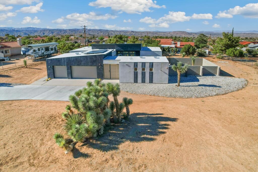 58654 Piedmont Dr in Yucca Valley, CA - Building Photo