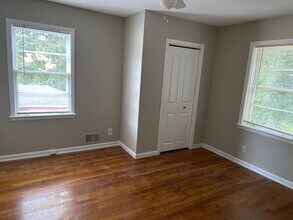 2446 Susan Ln SW in Atlanta, GA - Building Photo - Building Photo