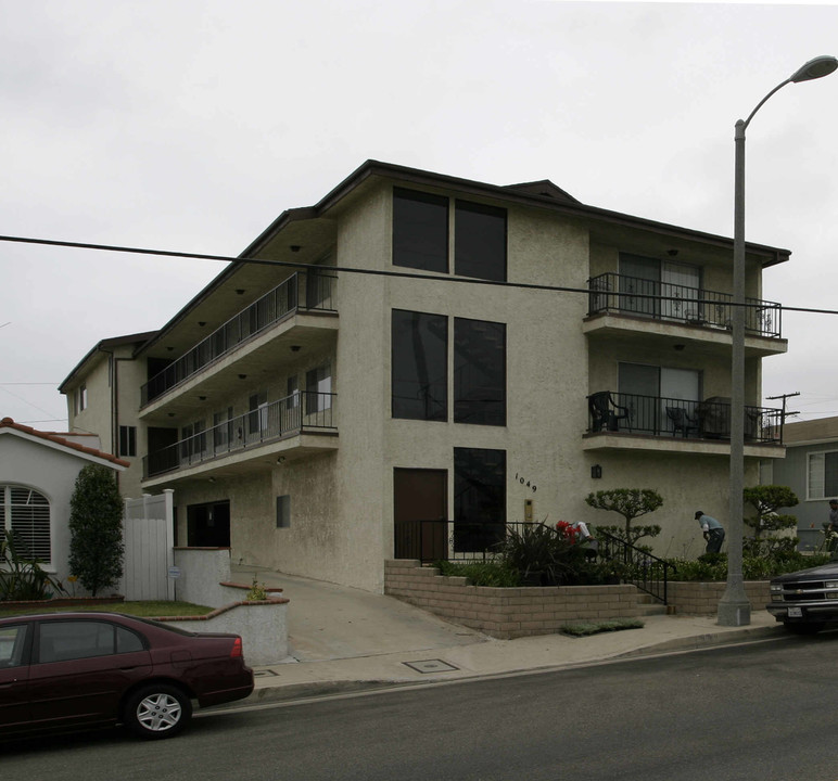 1049 W 13th St in San Pedro, CA - Building Photo