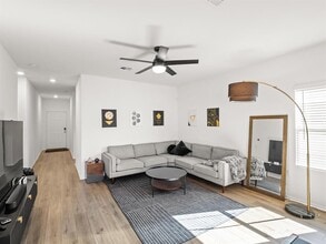 2729 Louris Ln in Pflugerville, TX - Building Photo - Building Photo