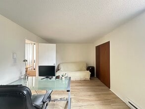 35 Trowbridge St, Unit 1C in Cambridge, MA - Foto de edificio - Building Photo