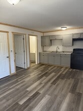 2881 Elvira Ave in North Pole, AK - Building Photo - Building Photo