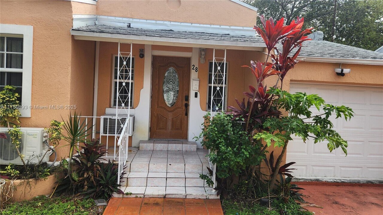 28 NE 49th St in Miami, FL - Building Photo