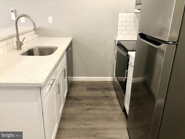 5546 Walton Ave photo'