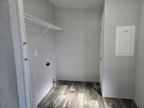 6515 15th St E in Sarasota, FL - Foto de edificio - Building Photo