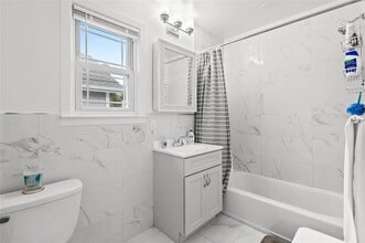 46 Webster Rd in Scarsdale, NY - Building Photo - Building Photo