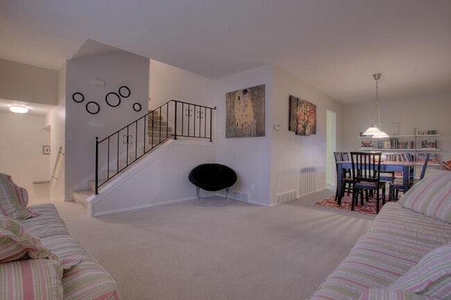 307 Marian Ave in Bellevue, NE - Building Photo - Building Photo