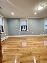 64 Langley Rd, Unit 4 in Boston, MA - Building Photo - Building Photo