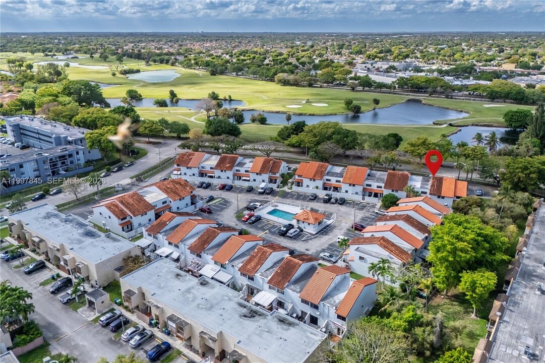 6211 SW 138th Ct in Miami, FL - Building Photo