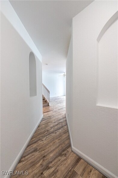 7005 Romana Way in Naples, FL - Building Photo - Building Photo