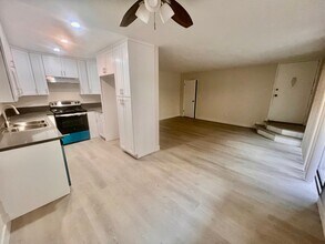Columbus Terrace in North Hills, CA - Building Photo - Building Photo