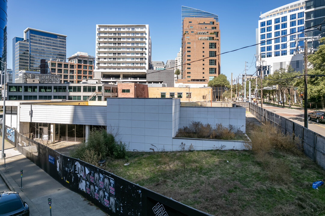 1899 McKinney Ave in Dallas, TX - Building Photo