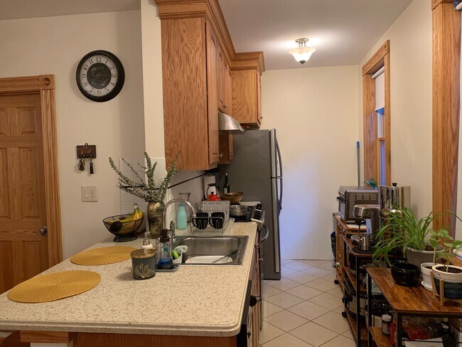 19 Phillips St, Unit 1 in Boston, MA - Building Photo - Building Photo