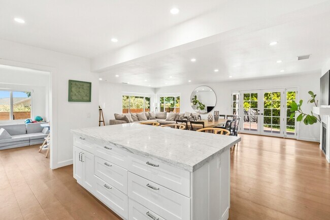 property at 2691 Palomino Cir